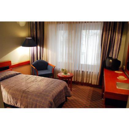 Tori Hotel Tiflis Habitación foto