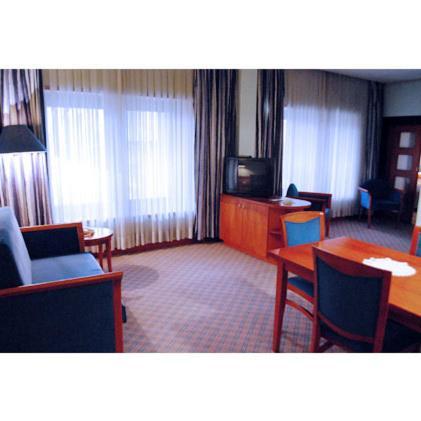 Tori Hotel Tiflis Habitación foto
